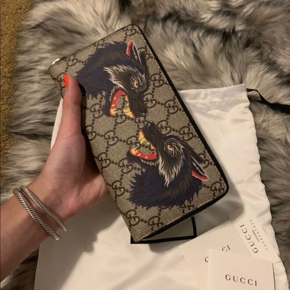 gucci wallet